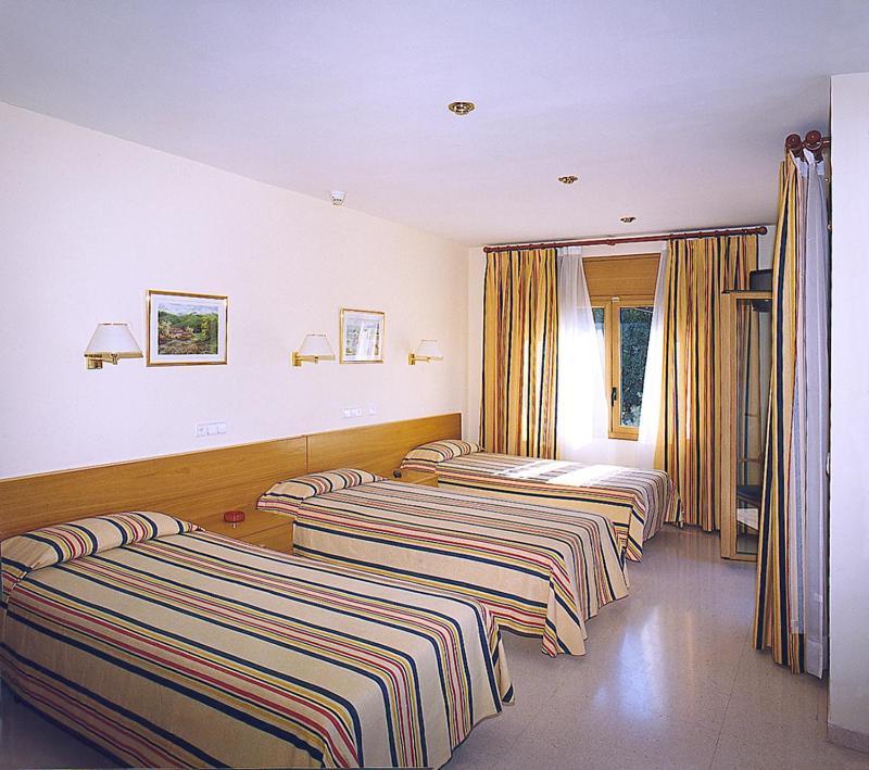 Hostal Mallorquines Riudarenes المظهر الخارجي الصورة